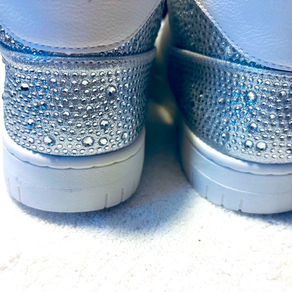 Brand New - WILD PAIR - Silver & White Bling High Tops - SZ 8M - box 9 - Picture 7 of 9
